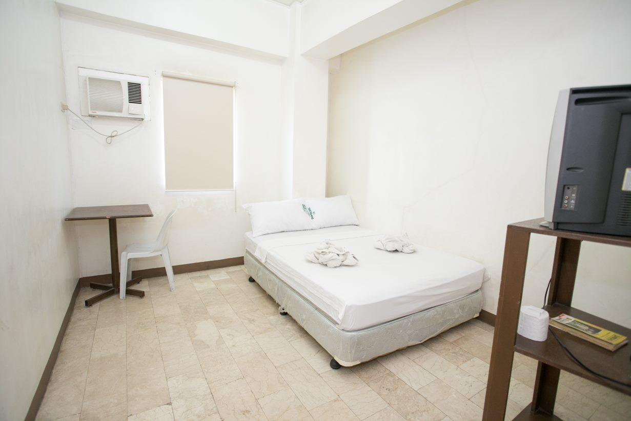 GV Hotel - Dipolog Esterno foto