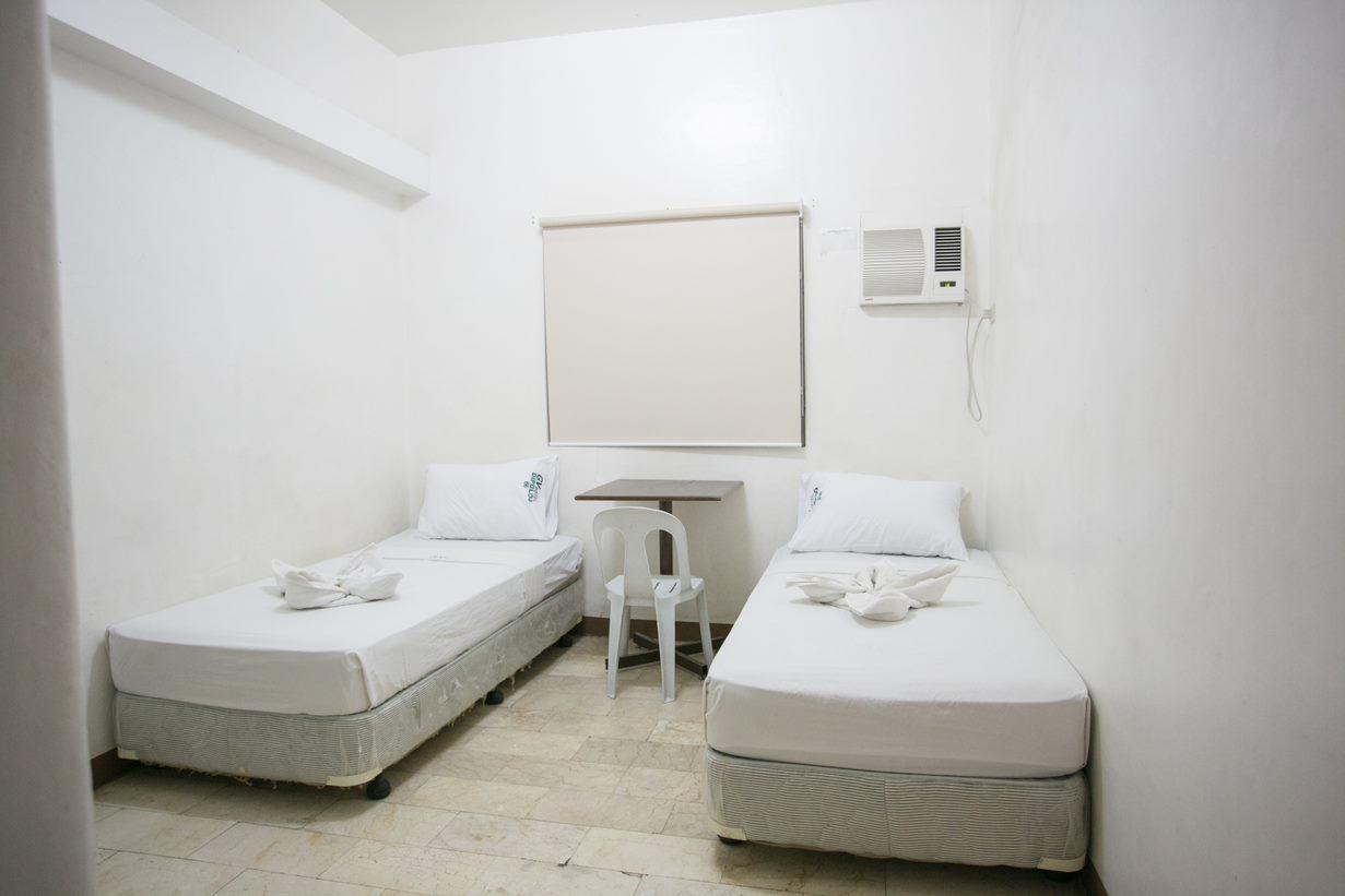 GV Hotel - Dipolog Esterno foto