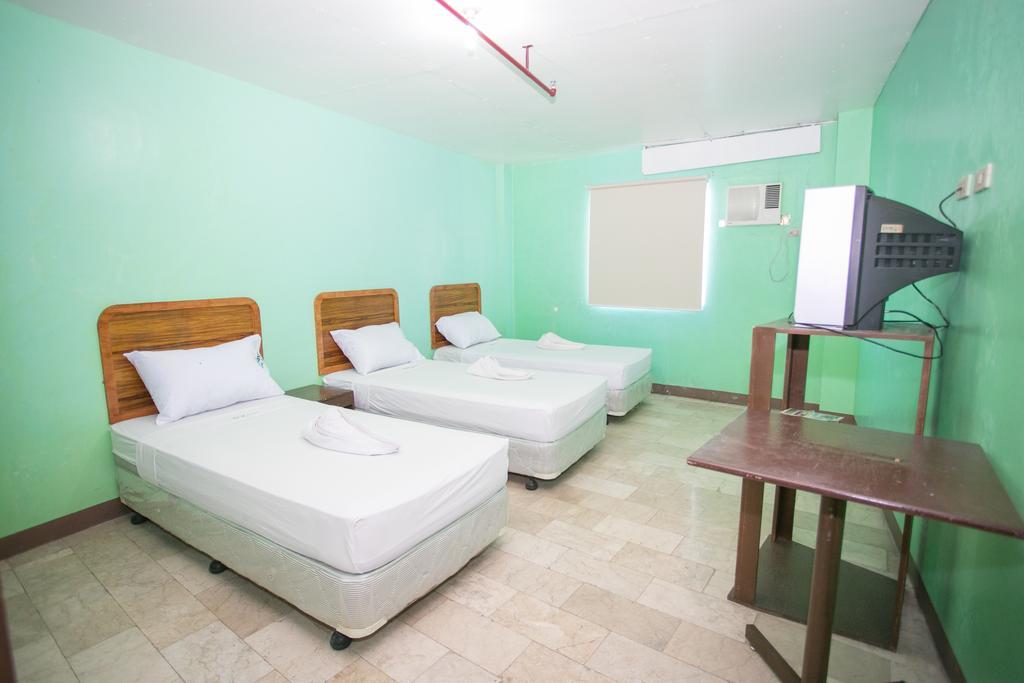 GV Hotel - Dipolog Esterno foto