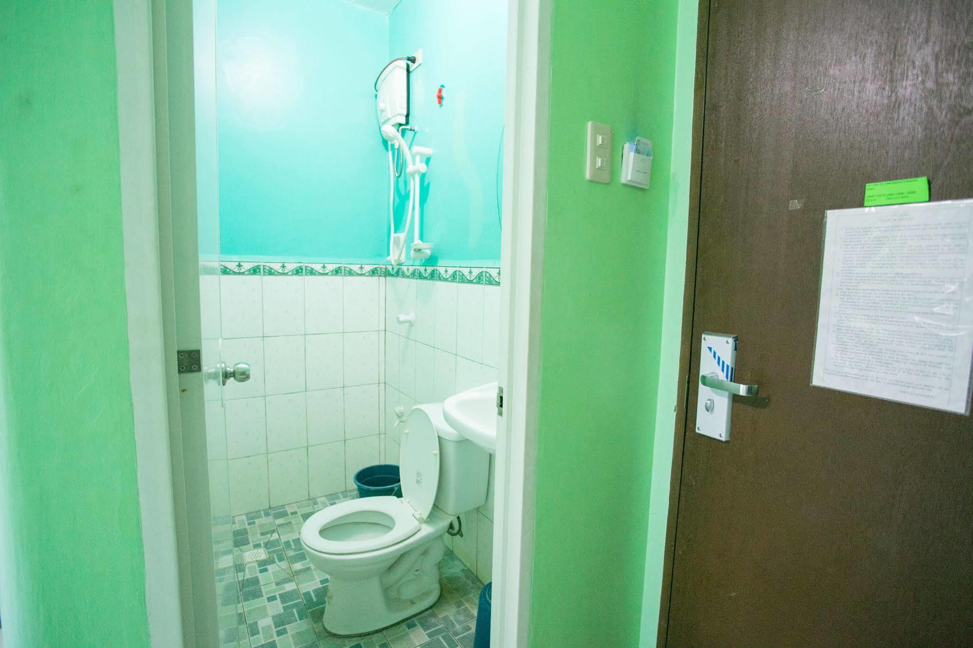 GV Hotel - Dipolog Esterno foto